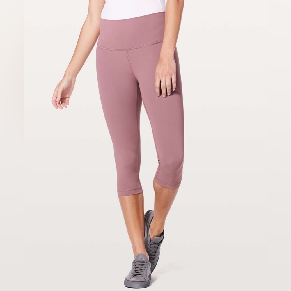 EUC Lululemon Wunder Under Hi-Rise 1/2 Tight *17” **Figue Size 10